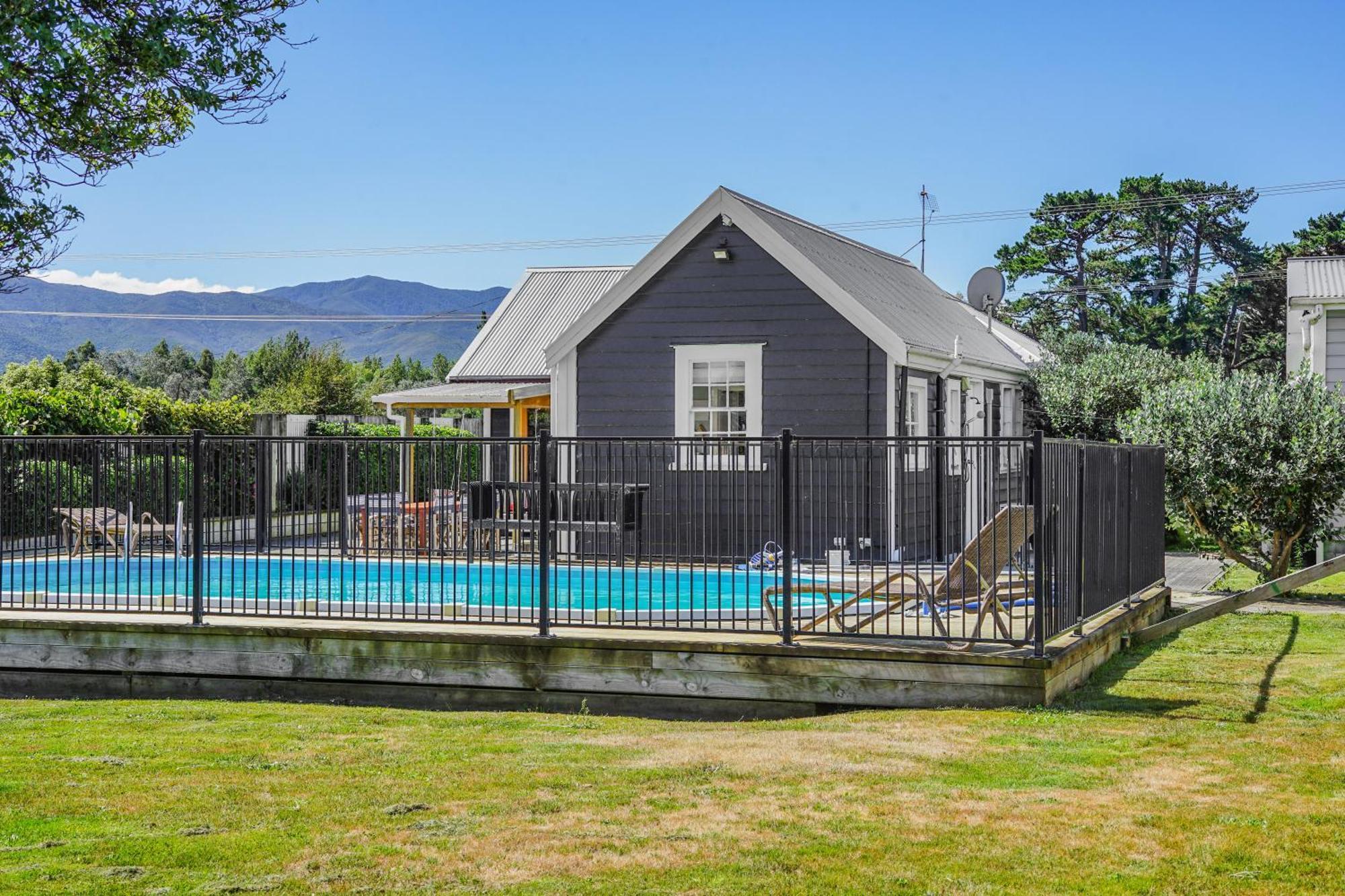 Villa The Longwood Barn Featherston Exterior foto